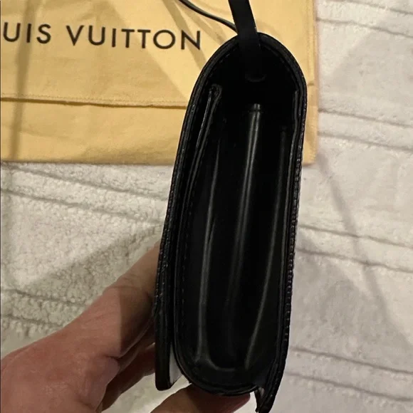 EUC Louis Vuitton monogram Honfleur Epi Leather Bag - black - Picture 9 of 16